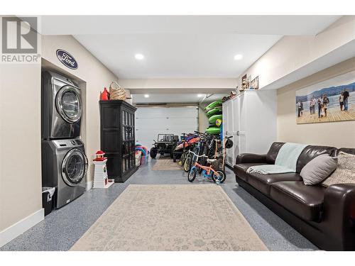 6747 Marbella Loop Unit# 304, Kelowna, BC - Indoor Photo Showing Laundry Room