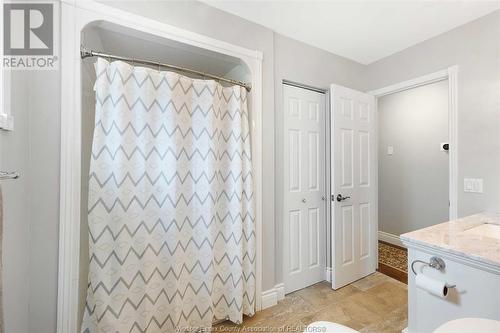 836 Lawndale Avenue, Kingsville, ON - Indoor Photo Showing Bathroom