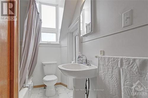 170 Boyd'S Road, Lanark Highlands, ON - Indoor Photo Showing Bathroom