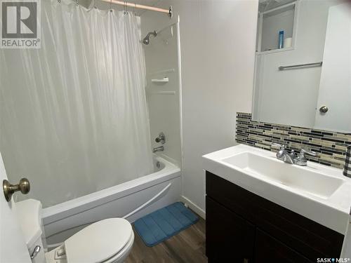 364 Second Avenue N, Yorkton, SK - Indoor Photo Showing Bathroom