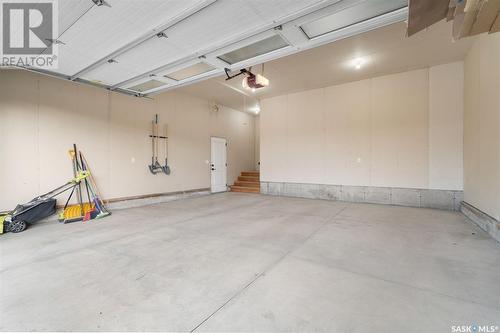 206 Germain Court, Saskatoon, SK - Indoor Photo Showing Garage