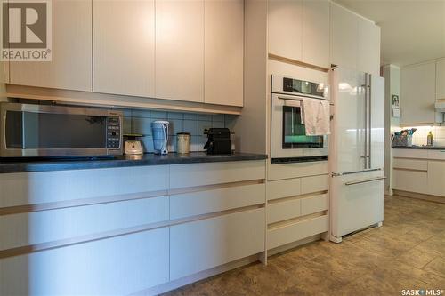 509 Grant Bay, Esterhazy, SK - Indoor Photo Showing Kitchen With Upgraded Kitchen