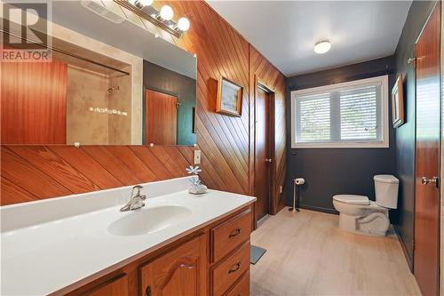 74 Erindale Avenue, Renfrew, ON - Indoor Photo Showing Bathroom