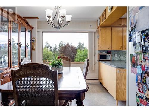 3079 Hall Road, Kelowna, BC - Indoor Photo Showing Dining Room