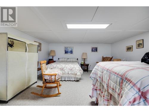 3079 Hall Road, Kelowna, BC - Indoor Photo Showing Bedroom