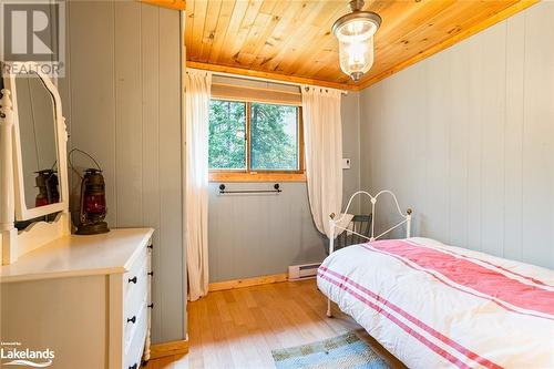 2460 Fred Jones Road, Haliburton, ON - Indoor Photo Showing Bedroom