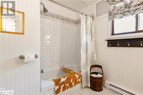 2460 Fred Jones Road, Haliburton, ON - Indoor Photo Showing Bathroom