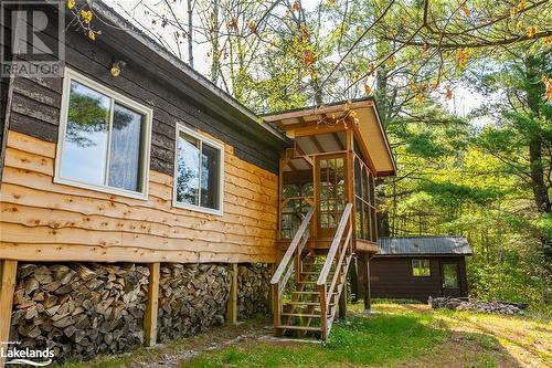 2460 Fred Jones Road, Haliburton, ON - Outdoor