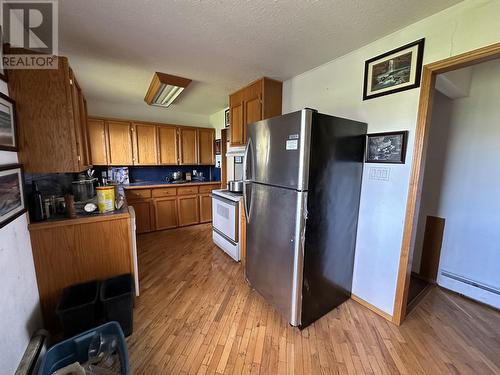 8924 77 Street, Fort St. John, BC - Indoor Photo Showing Kitchen