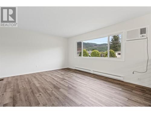710 Conn Street, Sicamous, BC - Indoor Photo Showing Other Room
