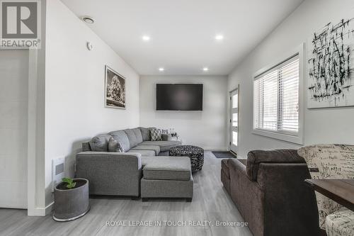 13 Bourrie Avenue, Tay, ON - Indoor Photo Showing Living Room