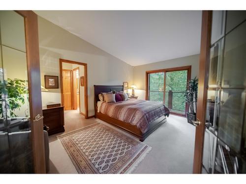 3023 Westside Road, Moyie, BC - Indoor Photo Showing Bedroom