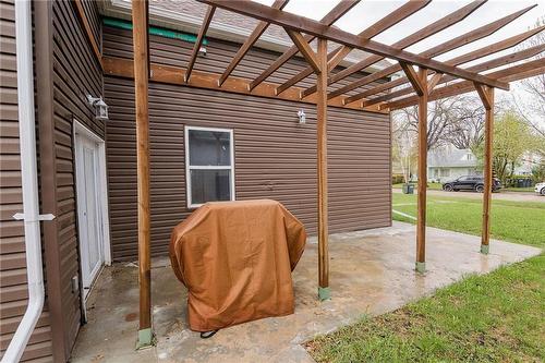 122 1St Street Se, Carman, MB - Outdoor With Exterior