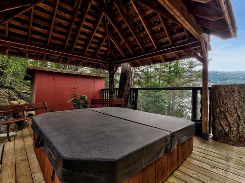 2486 Heffley Louis Cr Rd, Kamloops, BC - Outdoor With Deck Patio Veranda With Exterior