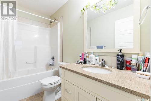 5317 Aerodrome Road, Regina, SK - Indoor Photo Showing Bathroom