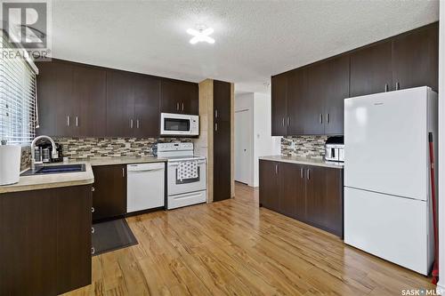 234 Priel Crescent, Saskatoon, SK - Indoor Photo Showing Kitchen