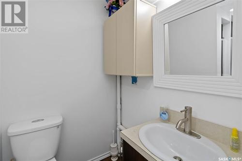 234 Priel Crescent, Saskatoon, SK - Indoor Photo Showing Bathroom