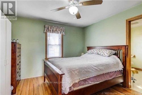 1527 Killarney Beach Road, Innisfil (Lefroy), ON - Indoor Photo Showing Bedroom