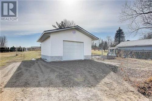 1527 Killarney Beach Road, Innisfil, ON - Outdoor