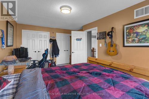 23 Grants Way, Barrie, ON - Indoor Photo Showing Bedroom
