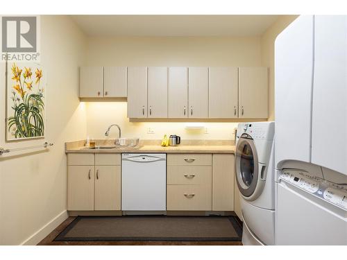 5454 Kingsview Road, Vernon, BC - Indoor Photo Showing Laundry Room