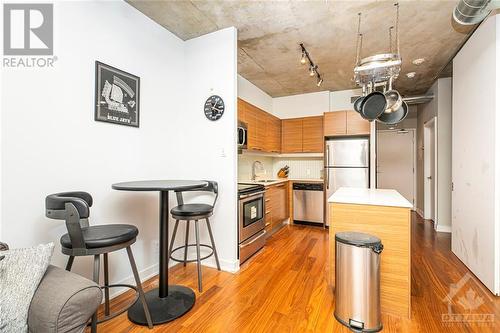 349 Mcleod Street Unit#422, Ottawa, ON - Indoor Photo Showing Kitchen With Stainless Steel Kitchen