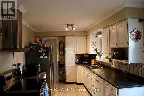 64 Dawson Road, Orangeville, ON - Indoor Photo Showing Kitchen