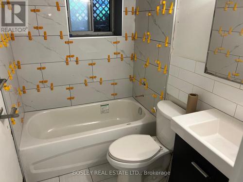 Bsmt - 383 Lansdowne Avenue, Toronto, ON - Indoor Photo Showing Bathroom