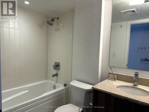2515 - 955 Bay Street, Toronto, ON - Indoor Photo Showing Bathroom