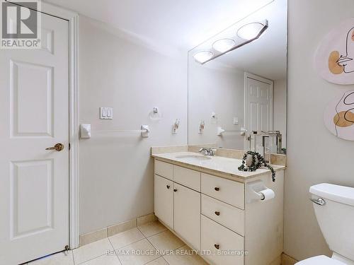 1127 - 138 Bonis Avenue, Toronto, ON - Indoor Photo Showing Bathroom