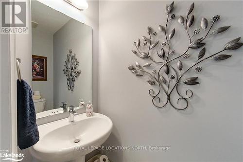 8 Little River Crossin, Wasaga Beach, ON - Indoor Photo Showing Bathroom