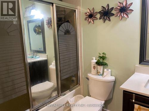 12 - 6400 Lawrence Avenue E, Toronto, ON - Indoor Photo Showing Bathroom