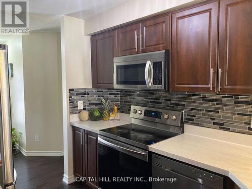 12 - 6400 Lawrence Avenue E, Toronto (Rouge), ON - Indoor Photo Showing Kitchen