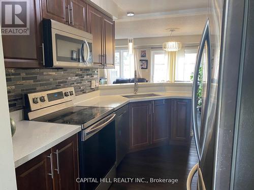 12 - 6400 Lawrence Avenue E, Toronto (Rouge), ON - Indoor Photo Showing Kitchen