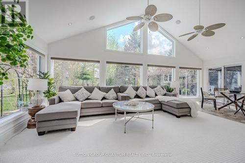 22 Arkendo Drive, Oakville, ON - Indoor Photo Showing Living Room