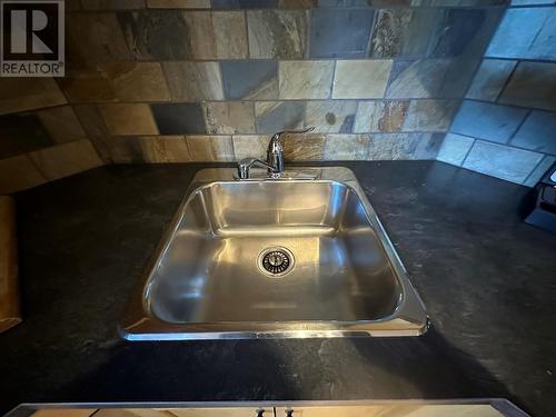 107 Village Centre Court Unit# 116, Vernon, BC - Indoor Photo Showing Kitchen With Double Sink