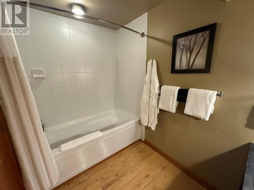 107 Village Centre Court Unit# 116, Vernon, BC - Indoor Photo Showing Bathroom
