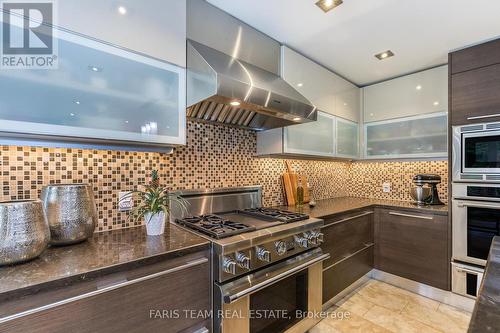 20 Cloverhill Crescent, Innisfil, ON - Indoor Photo Showing Kitchen