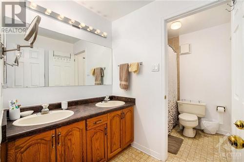 501 Stratas Court, Kanata, ON - Indoor Photo Showing Bathroom