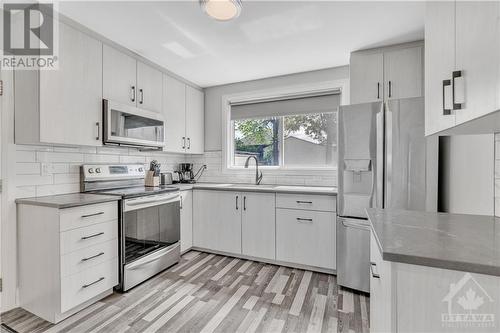 124 Marier Avenue, Ottawa, ON - Indoor Photo Showing Kitchen