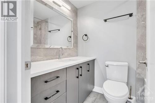 124 Marier Avenue, Ottawa, ON - Indoor Photo Showing Bathroom