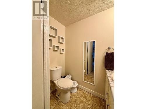 1451 1St Avenue Ne Unit# 701, Salmon Arm, BC - Indoor Photo Showing Bathroom