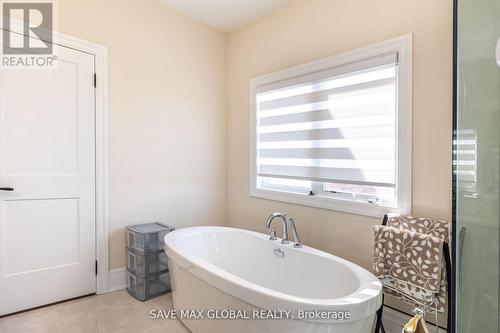 319 Dannywheeler Boulevard, Georgina, ON - Indoor Photo Showing Bathroom