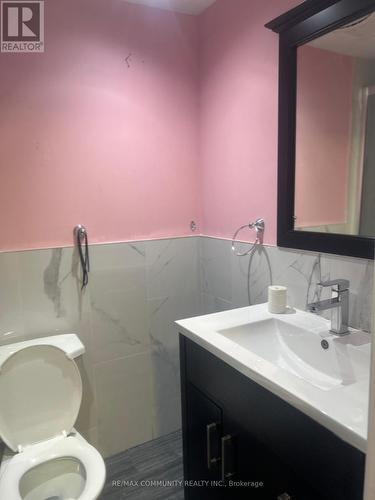 25 Tiller Street, Ajax, ON - Indoor Photo Showing Bathroom