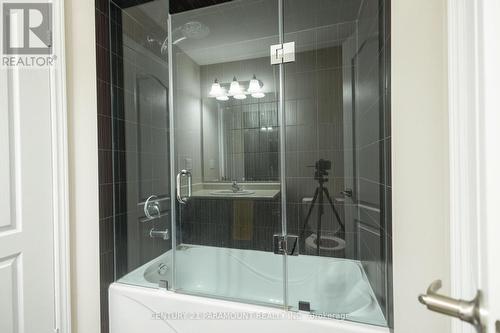 22 Cedarholme Avenue, Caledon, ON - Indoor Photo Showing Bathroom