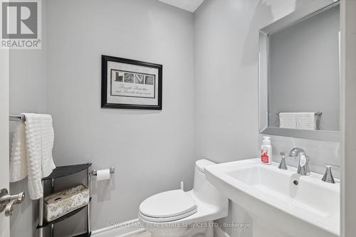 1519 Ballantrae Drive, Mississauga, ON - Indoor Photo Showing Bathroom