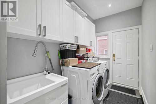 1519 Ballantrae Drive, Mississauga, ON - Indoor Photo Showing Laundry Room