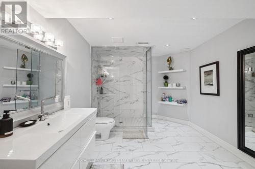 1519 Ballantrae Drive, Mississauga, ON - Indoor Photo Showing Bathroom