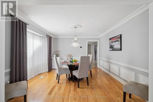 1519 Ballantrae Drive, Mississauga, ON - Indoor Photo Showing Dining Room