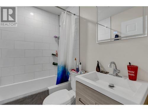 6429 W Highway 16, Prince George, BC - Indoor Photo Showing Bathroom